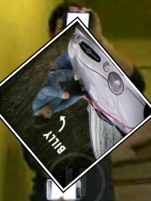 Ett canvas tillsammans med bland annat video-taggen för att analysera var de två iPhone-telfonerna är och i realtid uppdatera innehållet mellan dem med exempelvis innehållet från en annan video-tagg.